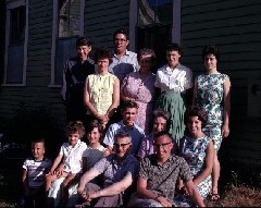 Bobbie,Bill Coon, Sharon Woodward, Maude Bennett, Shirley, Ruth
Melanie, Marilyn, Allan, Alice Haydock Bennett, Ann, Durward Bennett, Gordon Bennett, Ron McDougal